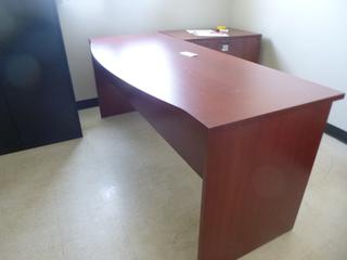 72in X 30in X 29 1/2in Desk C/w (2) 35 1/2in X 22in X 29in Filing Cabinets