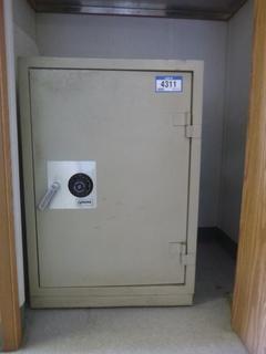 350 27 in x 26.5 in x 39 in Gardex Combination Safe w/ Fire Resistant Safe Class