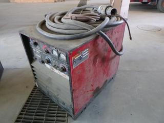 Lincoln Electric DC-400 Welder C/w 600 DC Amps, 60 DC Volts. SN:C1981200322 * Note: Working Condition Unknown*