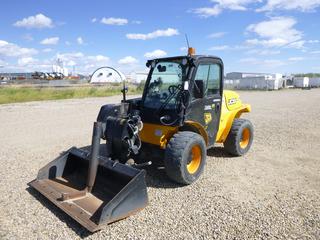 JCB 520-40 4400lb Telehandler C/w 49HP, 4-Cyl Diesel, Cab, Q/A Bucket, Aux Hyds And 12-16.5 Front And Rears. Showing 8252hrs. SN: JCB52040J01781677