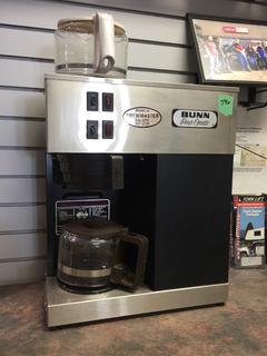 Bunn Commercial Coffee Maker, (2) Pots & (1) Kettle.