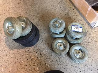 (4) Plastic Wheels & (8) Rubber Wheels.