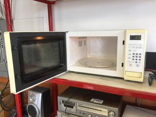 Magic Chef Microwave.