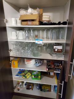 Lot Contents of Cabinet ( Drinking Glasses, Coffee mugs etc.)