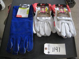 Lot of Red BDG Heavy Duty Welding Work Gloves.