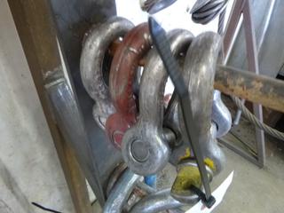 (4) 3/4" Clevis'. 