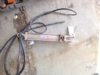 Hydraulic Cylinder. 