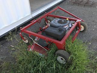 Swisher Pin Hitch 60" Mower Deck c/w Biggs & Stratton 14.5 HP Gas Engine.  S/N 09011062D54112. Note:  No Forklift On Site, Buyer Responsible For Loadout.