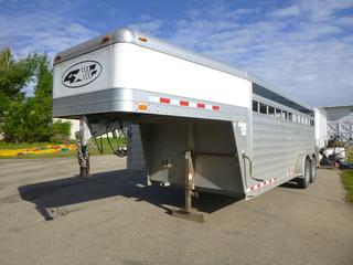 2013 4-Star Diamond T T/A Aluminum Livestock Trailer C/w Front and Rear Loading Doors, Goose Neck Hitch. VIN 4FKPG202XD0032595 *Note: Minor Damage to Passenger Side*