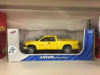 Anson Collectables Dakota 5.9 R/T 1:18 Die Cast.