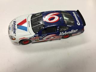 Team Caliber 2000 Ford Taurus Diecast Replica, 1 of 20004.