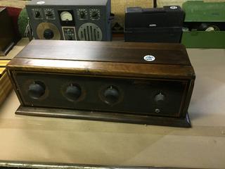 Metro Dyne Super Five Antique Radio.