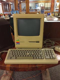 Macintosh Plus 1MB Computer, Keyboard & Mouse.