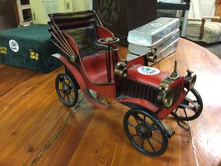 Metal Red Car Decoration, 11" x 7 1/2".