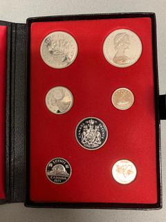 1971 Canada Double Dollar Specimen Coin Set, Includes Both Silver And Nickel Dollar.