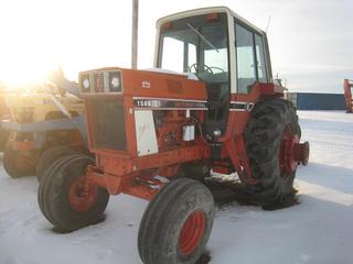 International 1586 Tractor c/w 4 Cyl Diesel, Direct Trans, A/C, PTO, 14 16.1 Front, 20.8 38 Rear Tires. Also Set of 20.8-38 Rear Tires. S/N 437TT2U102084