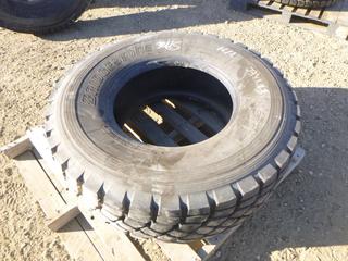(1) Bridgestone L315 Tractor Trailer Tire, 425/65R22.5, 90% Life (ROW 1)