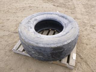 (1) Michelin XYZ Tractor Trailer Tire, Size 445/65 22.5 (ROW 1)