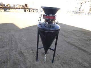 Unused Compressed Air/Powder Transfer Pot, Can Be Used For Sandblasting, (NF 10)