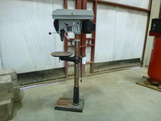 Delta 16 1/2 In. Drill Press, Model C7510, 3/4 HP, 115/230 V, 60 Hz, Phase 1, 1720 RPM, S/N 01020-1-W1062C