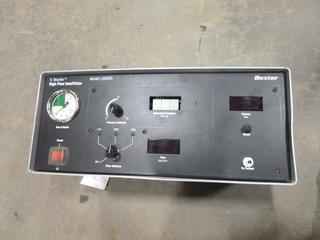 (1) Baxter V. Mueller High Flow Insufflator, Model LA6900 (L-2-1)