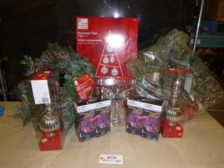 Lot of Assorted Christmas Decorations (D2)