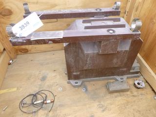 (1) VIZ-20 Voltage Transformer, S/N 51201318 (Row 4)