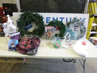 Lot of Assorted Christmas Decorations (EBC)