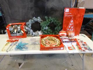 Lot of Assorted Christmas Decorations (CRIB)