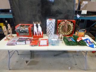 Lot of Assorted Christmas Decorations (EBC)