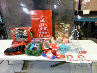 Lot of Assorted Christmas Decorations (EBC)