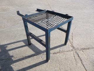 24 1/2in X 24in X 24in Steel Table