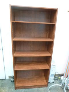 14in X 31.5in X 70in 5-Shelf Book Case