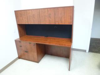 23.5in X 71in X 65in Office Desk C/w Hutch 