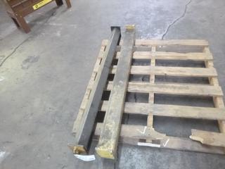 Qty Of (2) 48in Pipe Racks