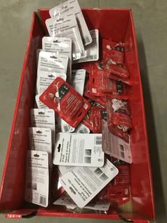 Quantity of Mini Light Adhesive Clips.