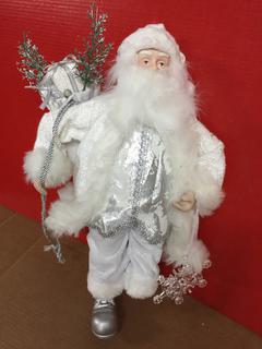 18" Standing Santa, Missing Boot.