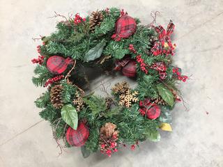 (1) 30" Midnight Twinkle LED Pre-Lit Wreath.