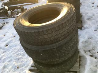 (4) Michelin XDS2 Radial X11R22.5 Tires.