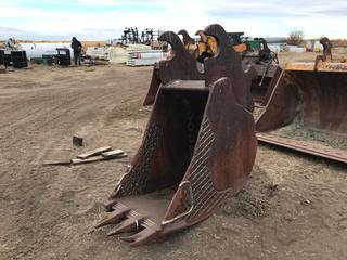 29" Excavator Bucket To Fit Cat 330 (21.25" Ear-to-Ear).