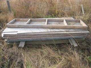Quantity of Plywood 4'8 & Metal Fencing Posts.