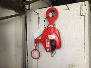 Power Fist 1 Ton Plate Clamp.