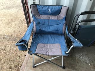 Folding Lawn Chair. Wood Brand.