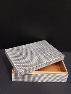 Inlaid Horn & Wood Box Small Check Pattern (Cream & Black) (10"W x 7"L x 3"H)