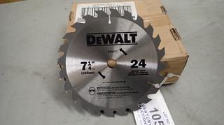 Qty Of Approx. (25) Dewalt DW3577C 7 1/4in Carbide Saw Blades w/ 5/8in Arbor 