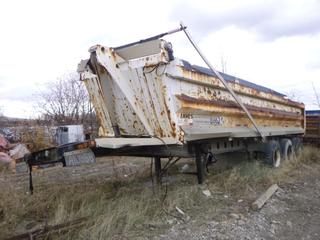 2007 Tri-Axle Steel Gravel Pup C/w 29ft Box, 46,500kg GVWR, Electric Roll Tarp,  Air Ride Suspension And 11R24.5 Tires. VIN 2A90737317A003523 *Note: Missing Inner Tires, Frame Bent*