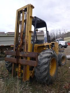 Massey Ferguson Forklift C/w Perkins A4.236 Diesel Engine And 285/75R16 Tires. *Note: Parts Only*