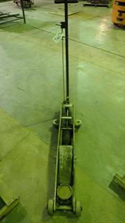 Hydraulic Floor Jack