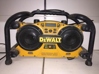 DeWalt DC011 Worksite Radio/Charger.