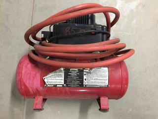 Job Mate 3 Gallon Air Compressor with Hose.